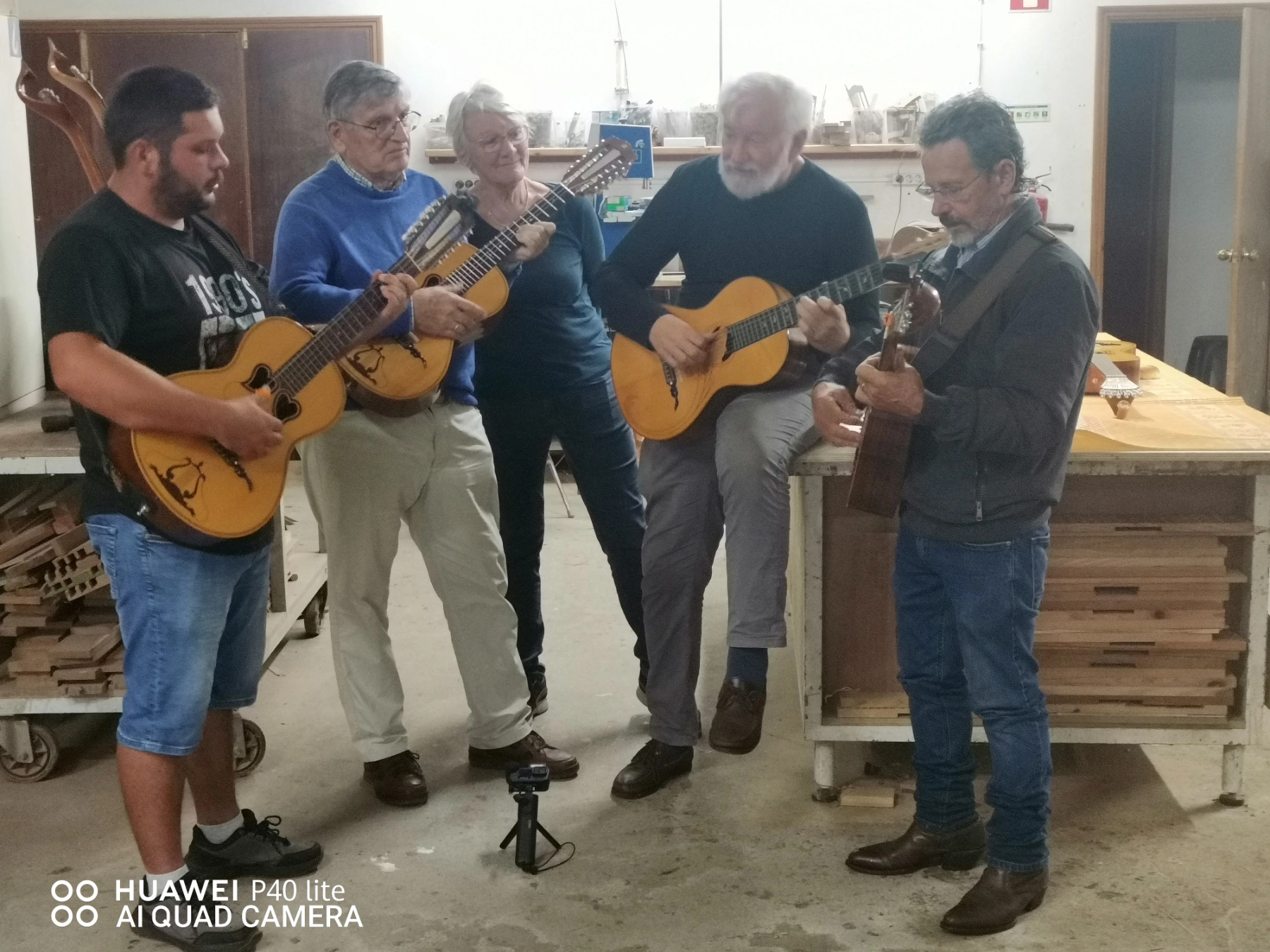 Raimundo Leonardes marks Viola da Terra Day with practical session and new website